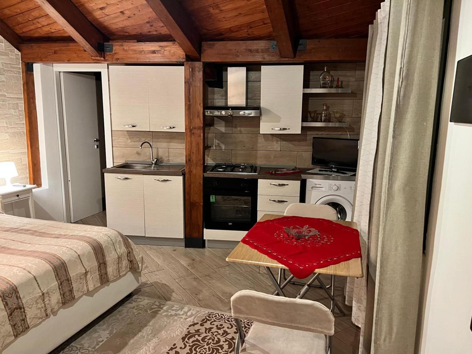 דירות קלטניסטה ***** La Casa Di Gio מראה חיצוני תמונה